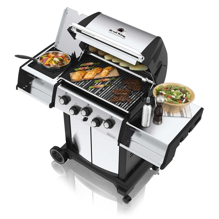 Broil King Signet™ 390 3-Burner Gas Grill